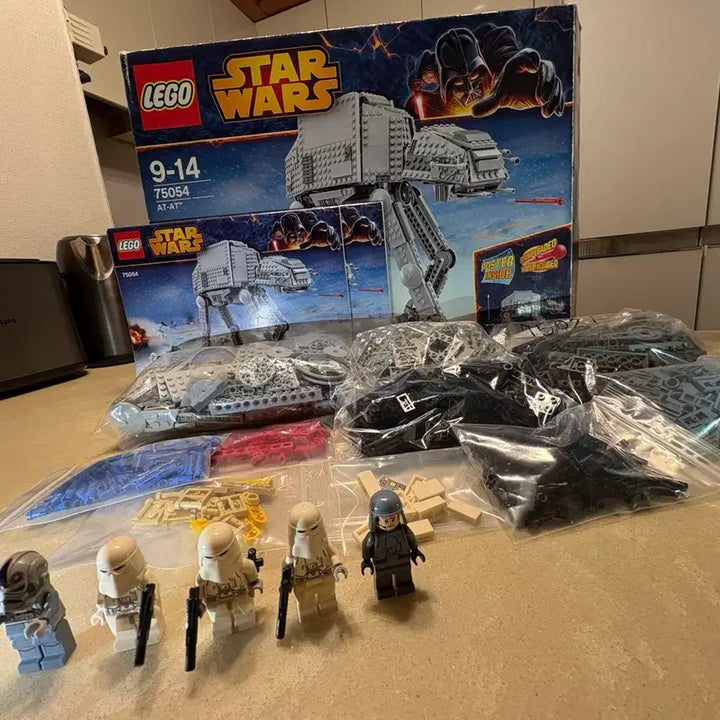 [BUNJANG] Rare/Discontinued LEGO Star Wars AT-AT Walker (75054) / 희귀/단종 레고 스타워즈 75054 팝니다