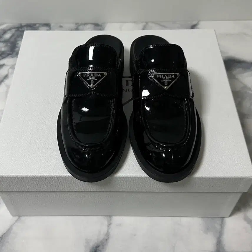 [BUNJANG] Prada Brushed Mule Loafer Black 36.5 / [36.5] 프라다 브러쉬드 뮬 블로퍼 블랙