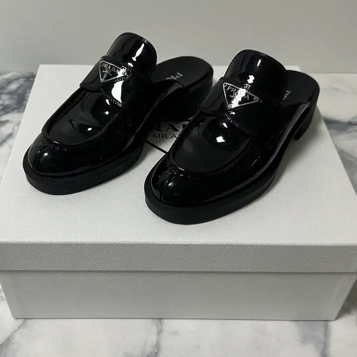 [BUNJANG] Prada Brushed Mule Loafer Black 36.5 / [36.5] 프라다 브러쉬드 뮬 블로퍼 블랙