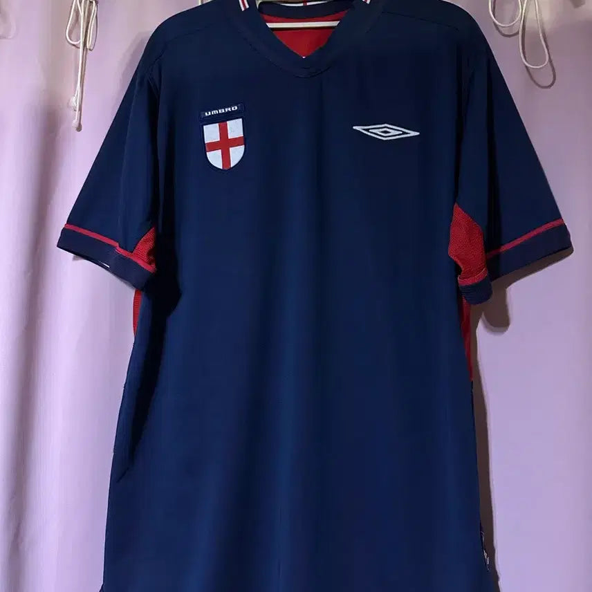 [BUNJANG] Umbro England National Team Away Reversible Short Sleeve Football Jersey / 02-04시즌 잉글랜드 국대 어웨이 유니폼 엄브로 반팔 엄브로 축구반팔티