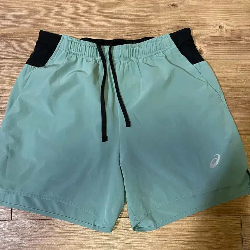 [SOLD OUT] 아식스 러닝 쇼츠 xl (31-33)