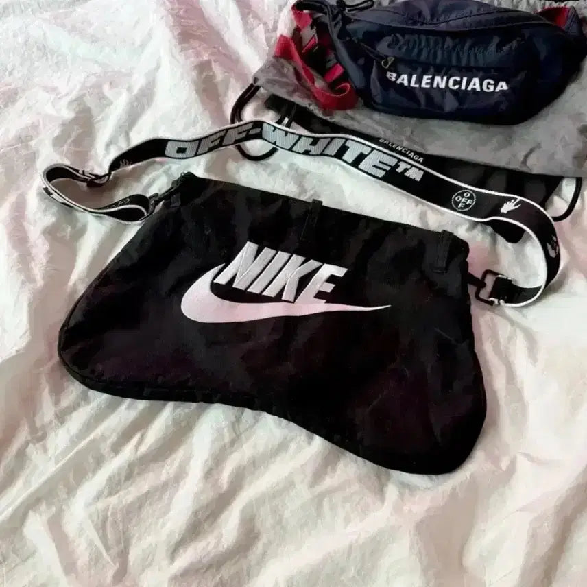 [BUNJANG] Nike x Peaceminusone Crossbody Bag with Off-White Strap / [정품]나이키X피스마이너스원 크로스백+오프화이트 스트랩 피마원 가방