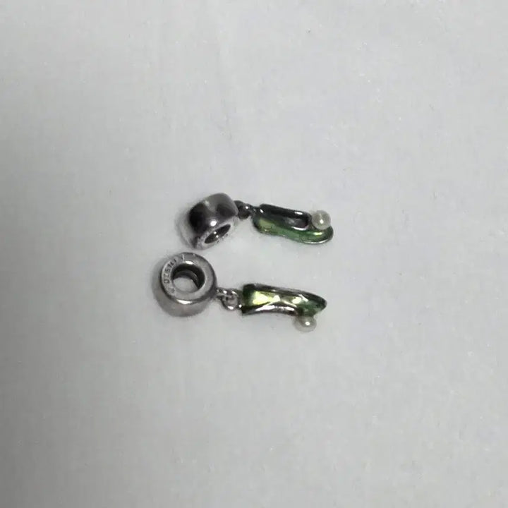 [BUNJANG] Pandora Disney Peter Pan Tinkerbell Shoe Charm Sterling Silver / 실버 925 ] Pandora Disney 판도라 피터팬 팅커벨 신발