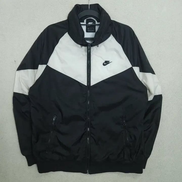 [BUNJANG] Nike Big Swoosh Windbreaker Jacket (M) / 나이키 빅스우시 바람막이 M