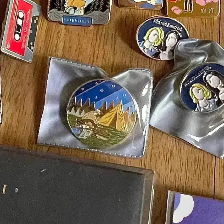 [BUNJANG] Brokeback Mountain Art House Pass Package 2-Piece Badge Set / 브로크백 마운틴 뱃지2종 아트하우스패스 패키지 히스레저 제이크질렌할 영화