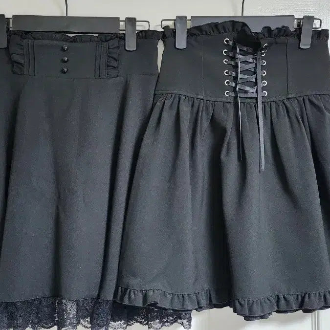 [BUNJANG] Mazz Blouse &amp; Skirt Set (2 Blouses, 2 Skirts) / 양지뢰입문 4벌 세트 블라우스2 스커트2