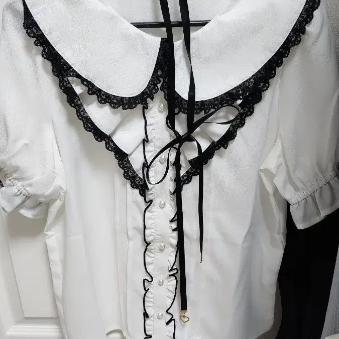 [BUNJANG] Mazz Blouse &amp; Skirt Set (2 Blouses, 2 Skirts) / 양지뢰입문 4벌 세트 블라우스2 스커트2