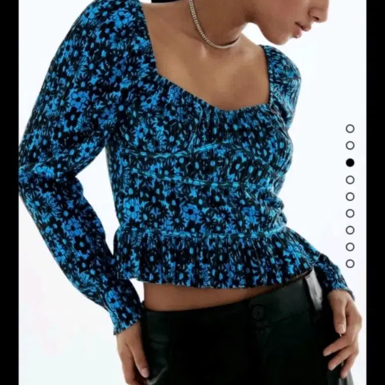 [BUNJANG] ZARA Flower Print Shirring Long Sleeve Corset Blouse Square Neck Blue S / 자라 ZARA 플라워 프린트 셔링 긴팔 코르셋 블라우스 스퀘어넥 블루 S