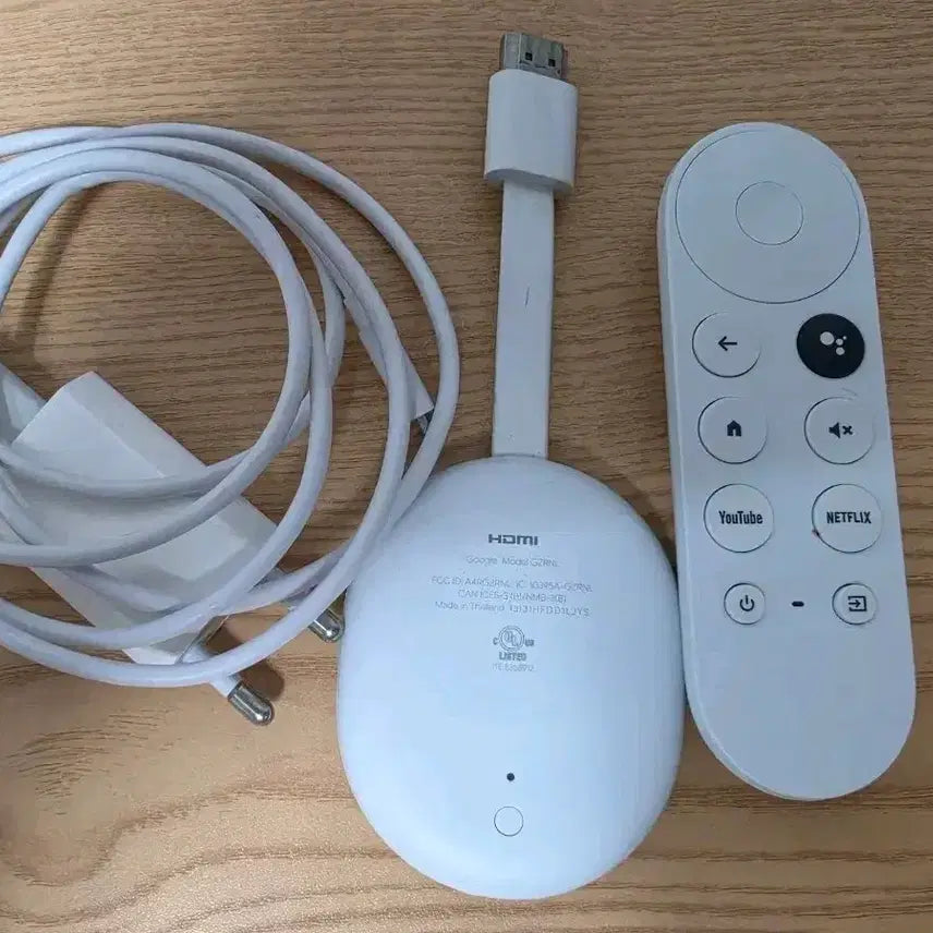 [BUNJANG] Google Chromecast 4th Gen 4K White with Remote / 구글 크롬캐스트 4세대 4k 화이트 본체 리모컨 포함