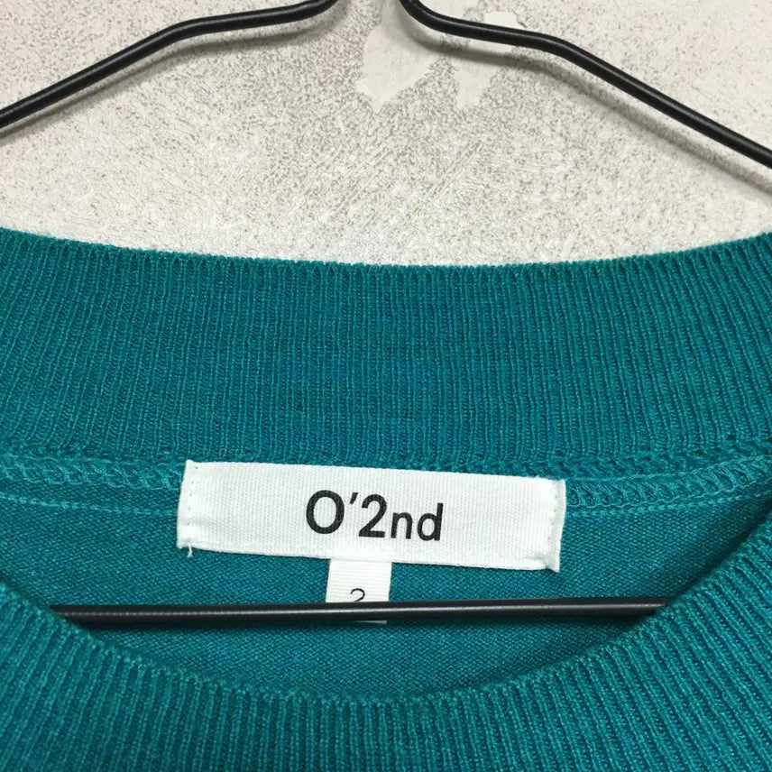 [BUNJANG] Ozoc Embroidered Lettering Short-Sleeve Knit 90 / 오즈세컨 자수 레터링 반팔 니트 90