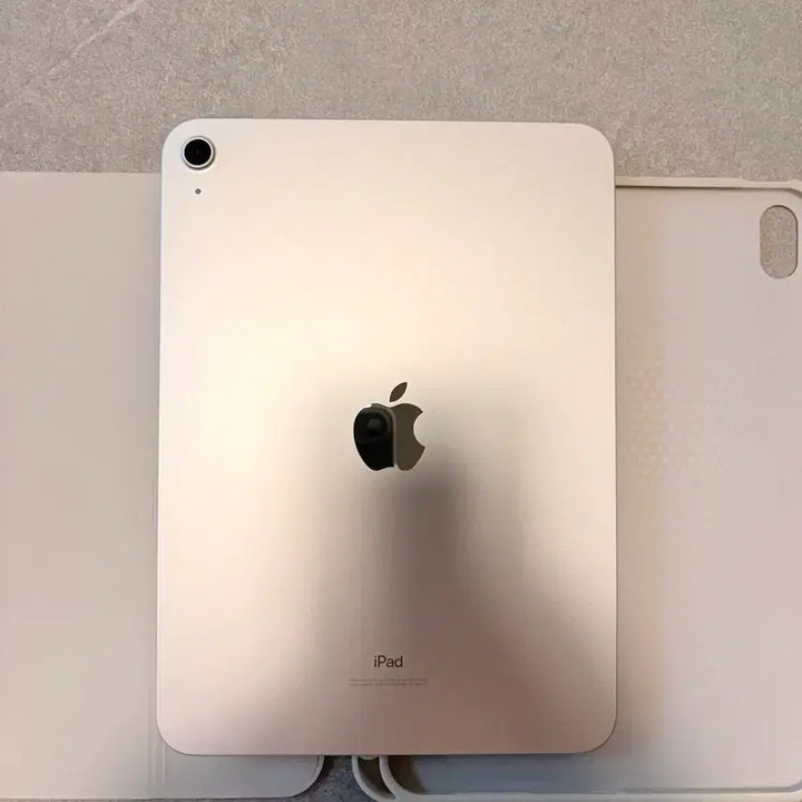 [BUNJANG] Apple iPad 10th Gen WiFi 64GB Silver (Full Box + Free Stylus) / 아이패드 10세대 wifi 64GB 실버 풀박스+짭펜슬