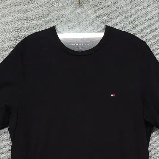 [BUNJANG] Tommy Hilfiger Black Logo T-Shirt Size S / 타미힐피거 블랙 로고 반팔티 S