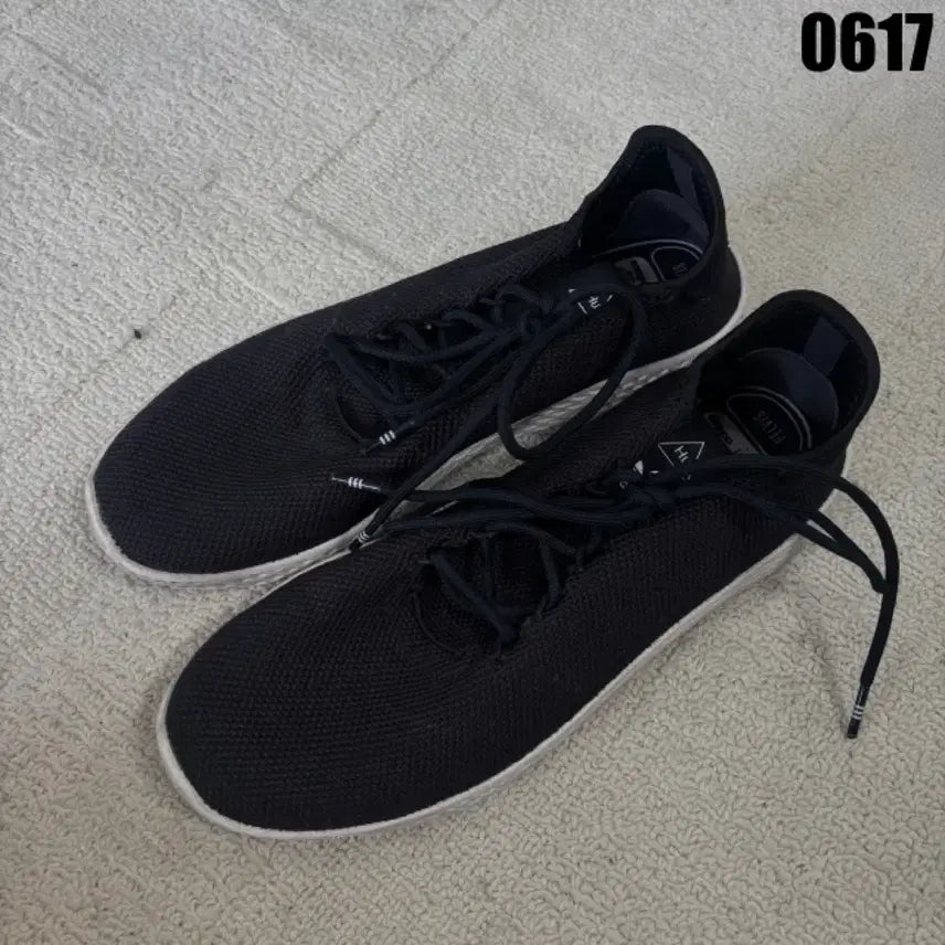 [BUNJANG] Fila Pharrell Williams Hu-Run Running Shoes Black 270 / 휠라 퍼렐 윌리엄스 휴런 런닝화 블랙 270