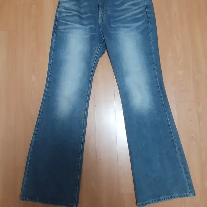[BUNJANG] Bido Flare Jeans (Medium Wash, Size M) / [새상품] 바이도 플레어진