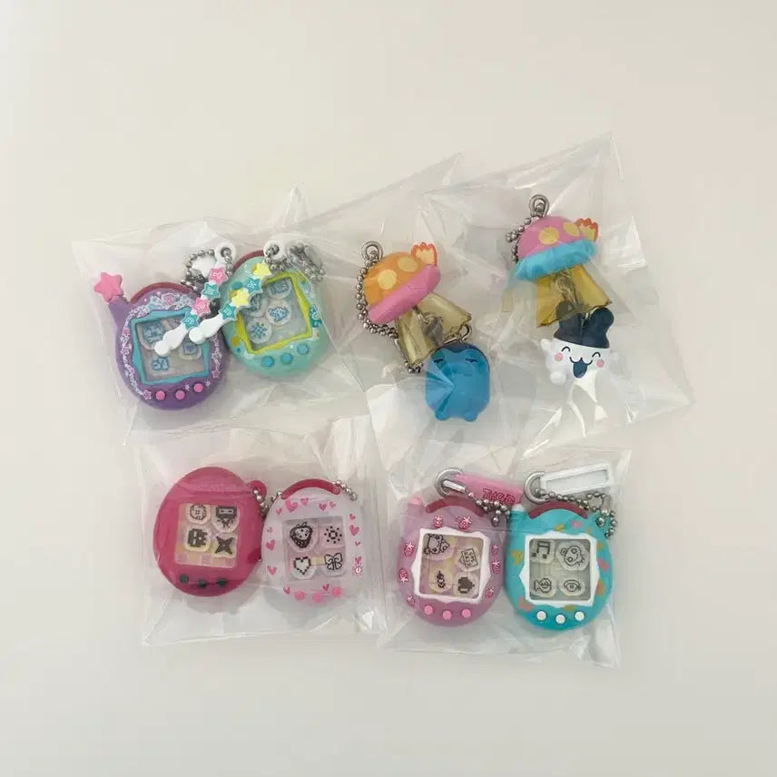 [BUNJANG] Tamagotchi Shakashaka Set 2 + Tamagotchi UFO Keychain Gacha Bundle Set / (일괄) 다마고치 샤카샤카 2탄 풀세트 + 다마고치 UFO 키링 가챠