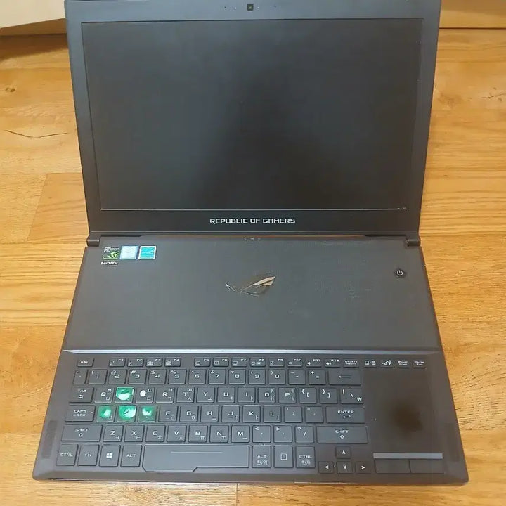 [SOLD OUT] asus 제피러스 gx501v, gtx1080 maxq,정상부팅 부품용