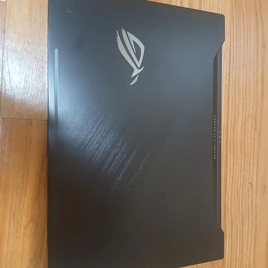 [SOLD OUT] asus 제피러스 gx501v, gtx1080 maxq,정상부팅 부품용