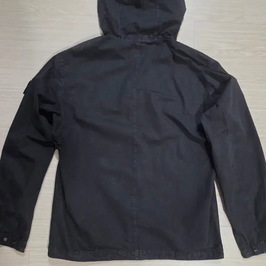 [SOLD OUT] [24SS] 스톤아일랜드 올드이펙트 후드 오버셔츠 블랙