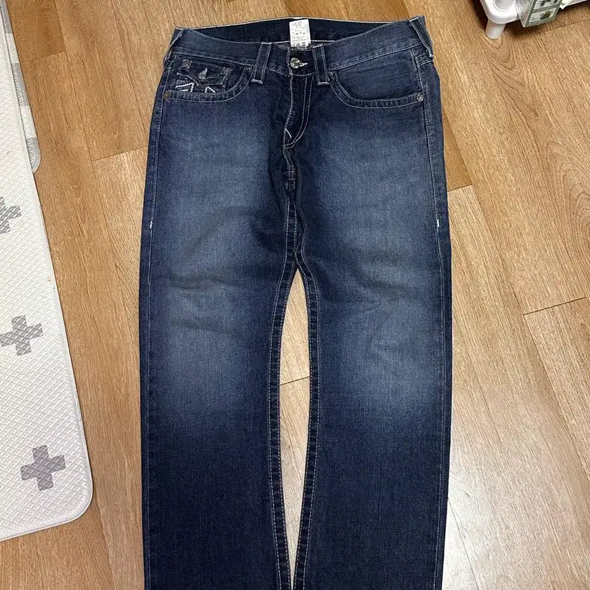 [BUNJANG] True Religion World Tour Straight Denim Pants (Size 31) / 트루릴리전 월드투어 스트레이트 데님 팬츠 31 / Made in USA