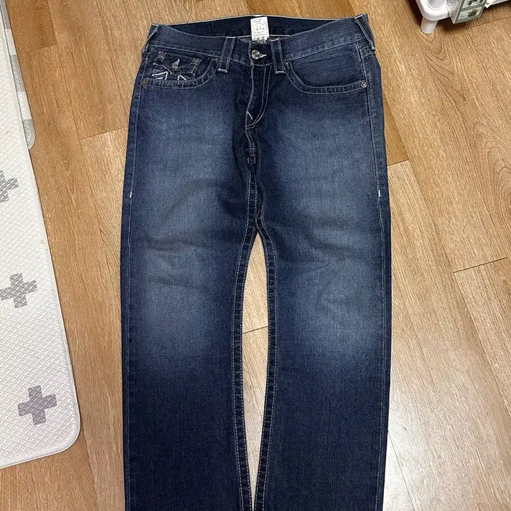 [BUNJANG] True Religion World Tour Straight Denim Pants (Size 31) / 트루릴리전 월드투어 스트레이트 데님 팬츠 31 / Made in USA