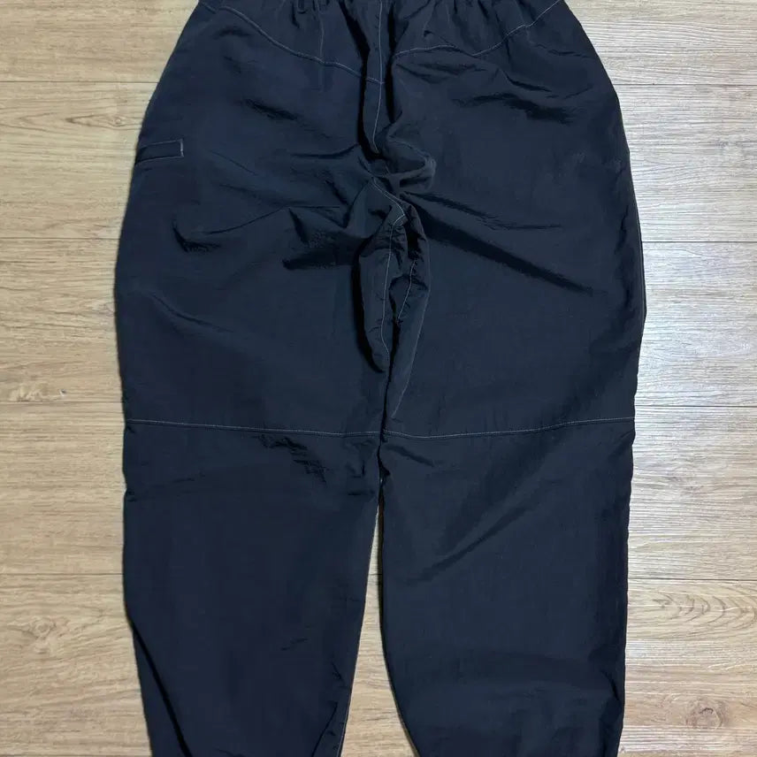 [BUNJANG] Moif 21AW Nylon Track Pants Black / (2)모이프 21AW 나일론 트랙 팬츠 블랙