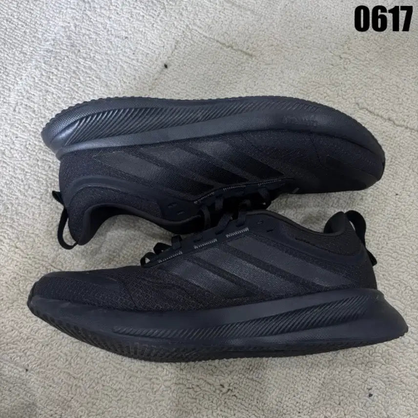 [BUNJANG] Adidas Running Shoes Black Size 255 / 아디다스 러닝화 블랙 255