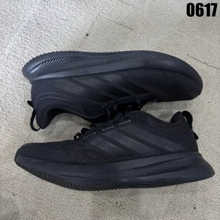 [BUNJANG] Adidas Running Shoes Black Size 255 / 아디다스 러닝화 블랙 255