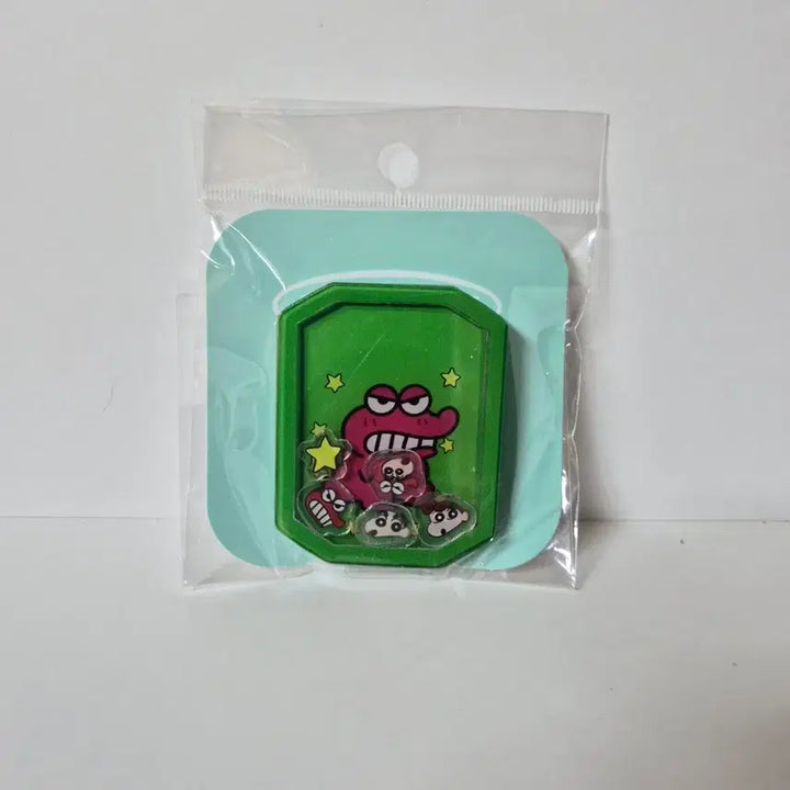 [BUNJANG] Crayon Shin-chan Choco-bi Shaker Grip Tok / 짱구 초코비 쉐이커 그립톡
