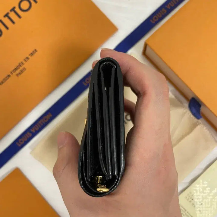 [BUNJANG] Louis Vuitton Empreinte ZOE Wallet Black / 루이비통 앙프렝뜨 블랙 조에 월렛 여성 지갑