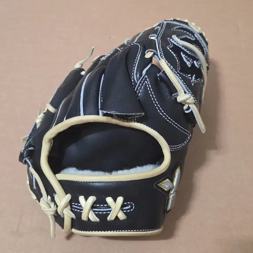 [BUNJANG] Uni Entry Yoonsungbin Model Baseball Glove / 유니 엔트리 윤성빈 모델