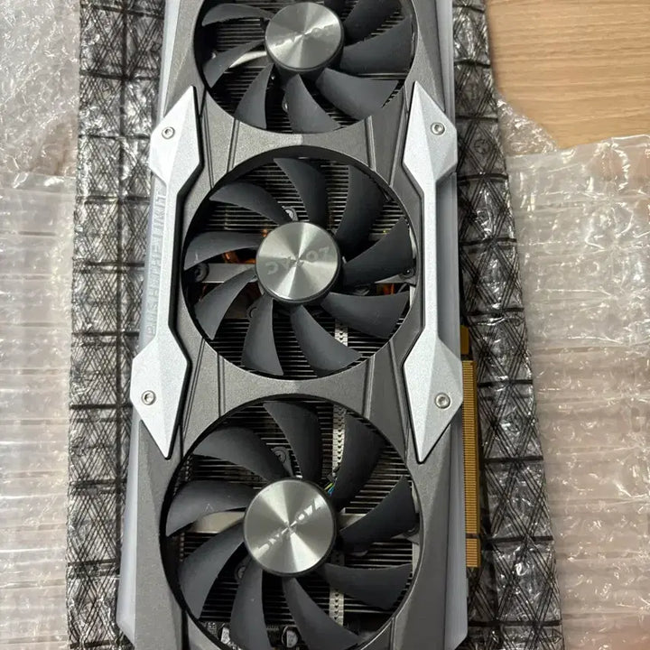[BUNJANG] Zotac GeForce GTX 1080 Ti 11GB Graphics Card (For Repair) / 조탁 지포스 1080ti 11g 하자 팜 내용유