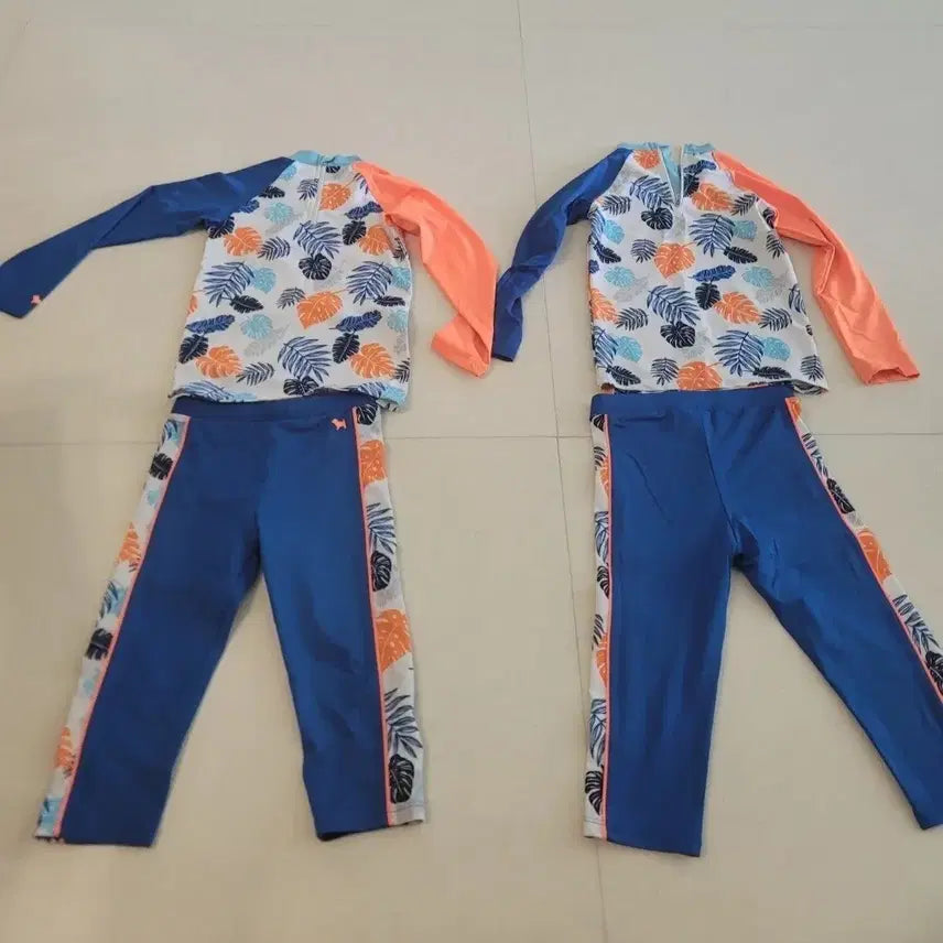 [BUNJANG] Blue Dog Rash Guard Swimsuit Size 120 / 블루독 래쉬가드 수영복 120
