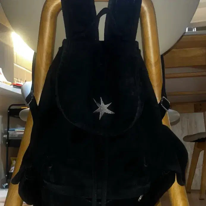 [BUNJANG] Star Embroidery Drawstring Backpack Bag Black / 원가 이하)별자수 백팩 콘서트 가방 블랙 복조리 여행