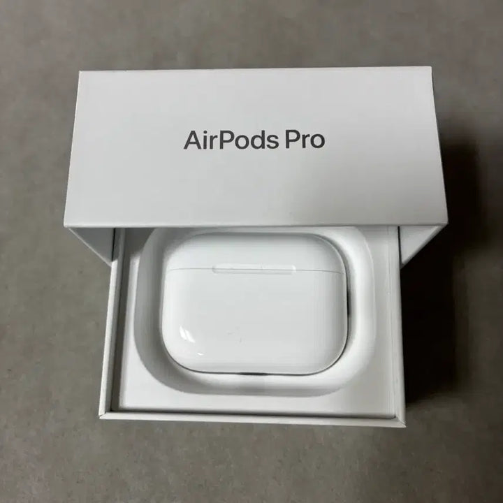 [BUNJANG] Apple AirPods Pro 3rd Generation (Unused, Full Box) / 애플 에어팟 프로 3세대 미사용 풀박스