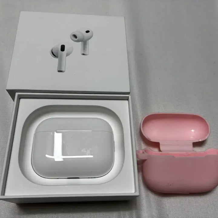 [BUNJANG] Apple AirPods Pro 3rd Generation (Unused, Full Box) / 애플 에어팟 프로 3세대 미사용 풀박스