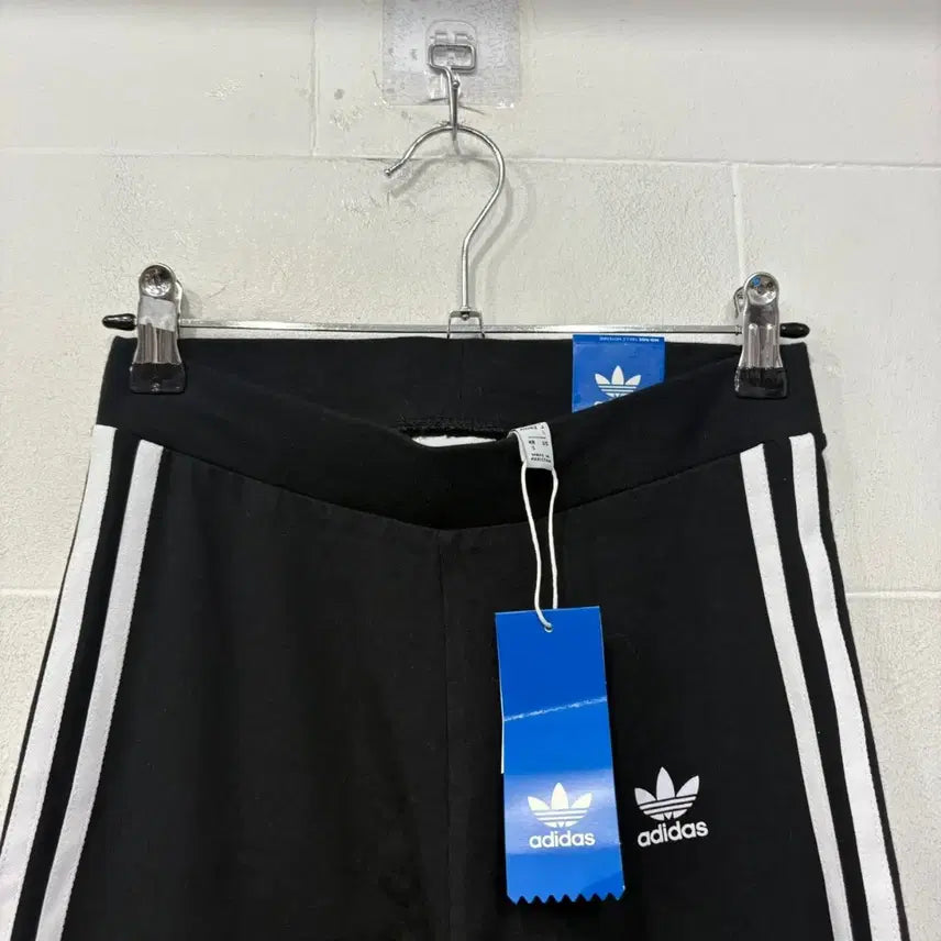 [BUNJANG] Adidas Three-Stripe Leggings (Size S) / 새상품 아디다스 레깅스