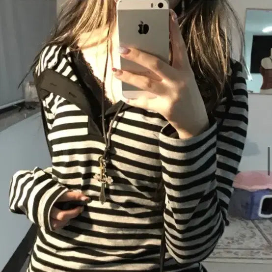 [BUNJANG] Ddalgi Boutique Black Sesame Striped Hoodie / 딸기부티크 흑임자 단가라 후디