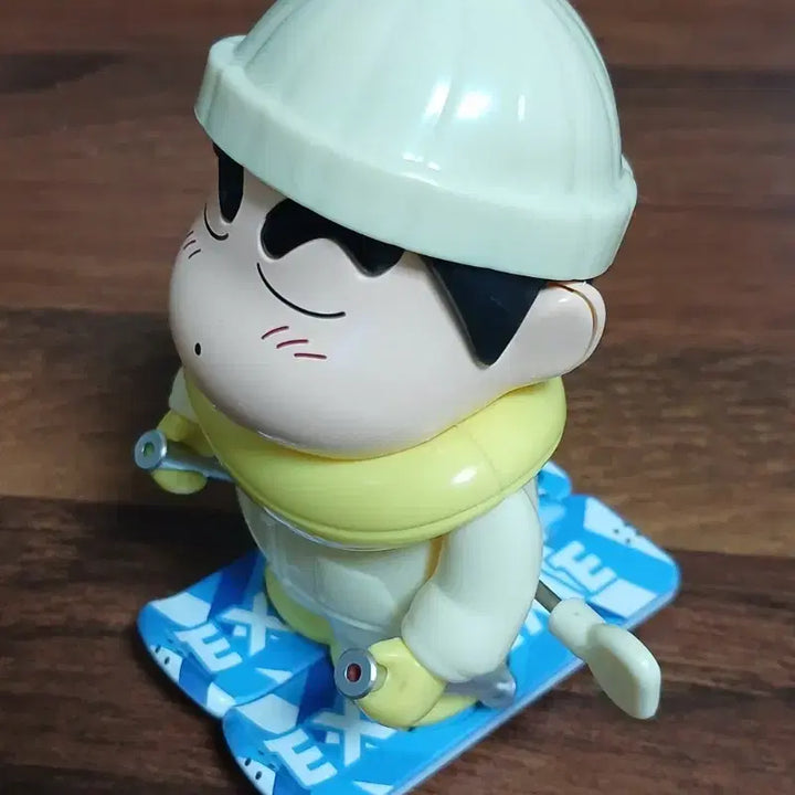 [BUNJANG] Skiing Crayon Shin-chan Figure / 스키 타는 짱구 피규어