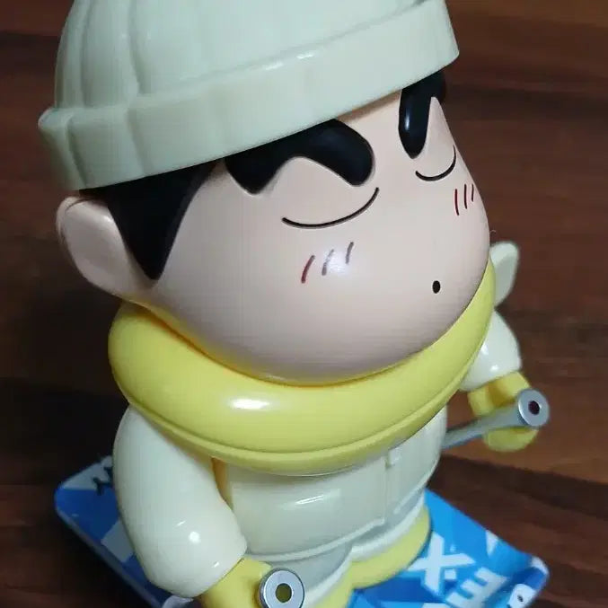 [BUNJANG] Skiing Crayon Shin-chan Figure / 스키 타는 짱구 피규어