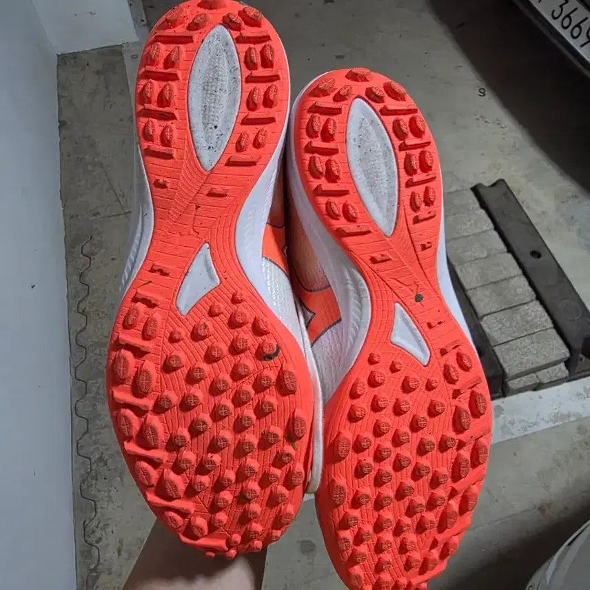 [BUNJANG] Mizuno Soccer Cleats 250mm Orange White / 미즈노 축구화 250mm 오렌지 화이트