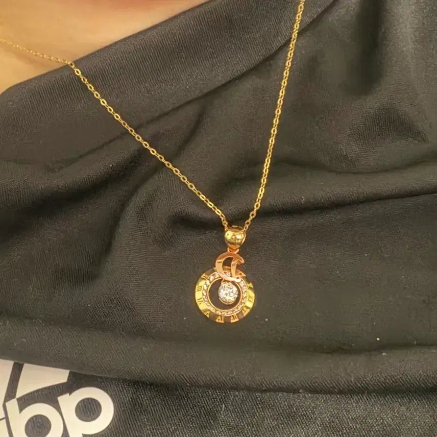 [BUNJANG] Gold Necklace Pendant with Roman Numerals / 금 목걸이 펜던트 로마 숫자