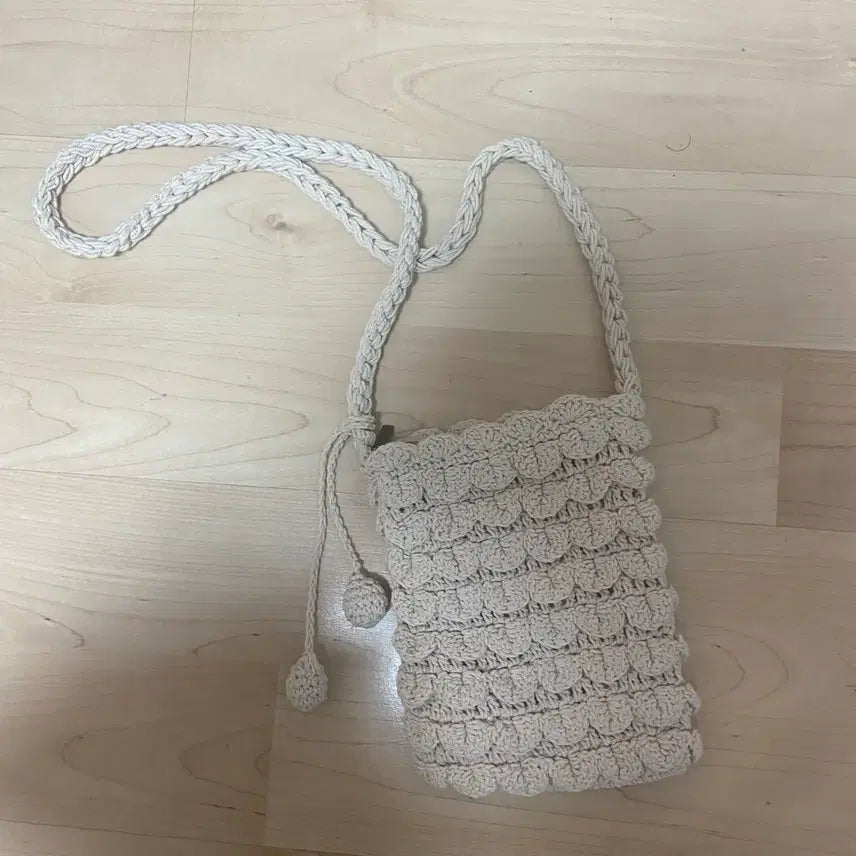 [BUNJANG] Beige Knit Crochet Shoulder Bag / 니트 크로셰 숄더백 베이지