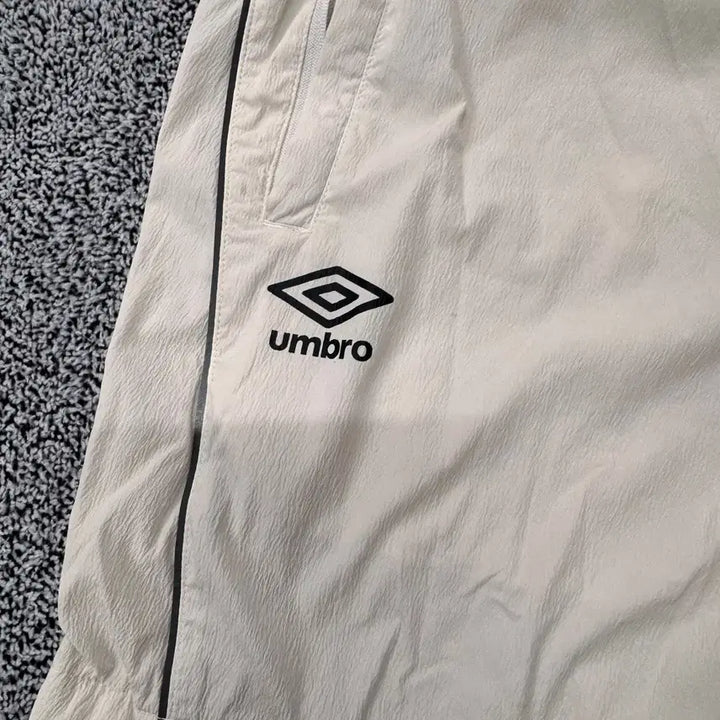 [BUNJANG] Umbro Beige Linen Shorts Size 70 / 엄브로 베이지 린넨 반바지 70