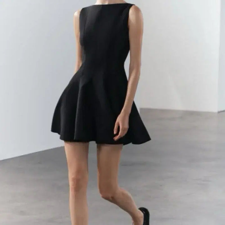 [BUNJANG] Zara Skater Dress Black Small / 자라 스케이터 원피스 스몰 블랙 신슬기 착용