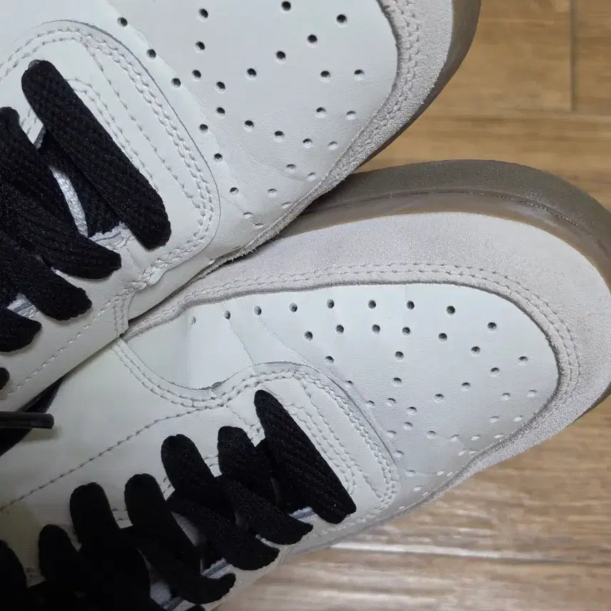 [BUNJANG] Nike Court Vision Low Sale Light Orewood Brown / (245) 나이키 코트 비전 로우 세일 라이트 오어우드 브라운