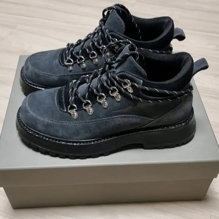 [BUNJANG] Romantic Move The Summit Mountain Boots Charcoal Size 270 / [270] 로맨틱무브 더 서밋 마운틴 부츠 차콜