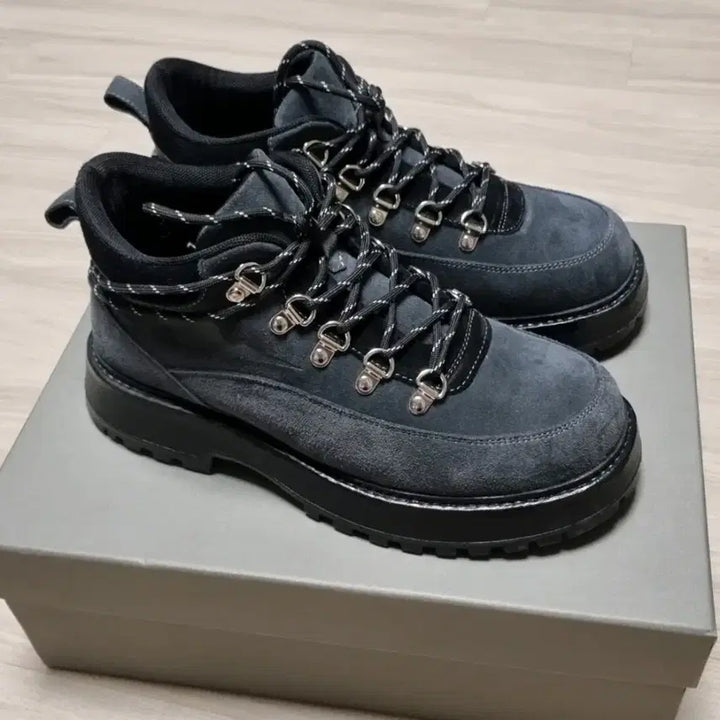 [BUNJANG] Romantic Move The Summit Mountain Boots Charcoal Size 270 / [270] 로맨틱무브 더 서밋 마운틴 부츠 차콜