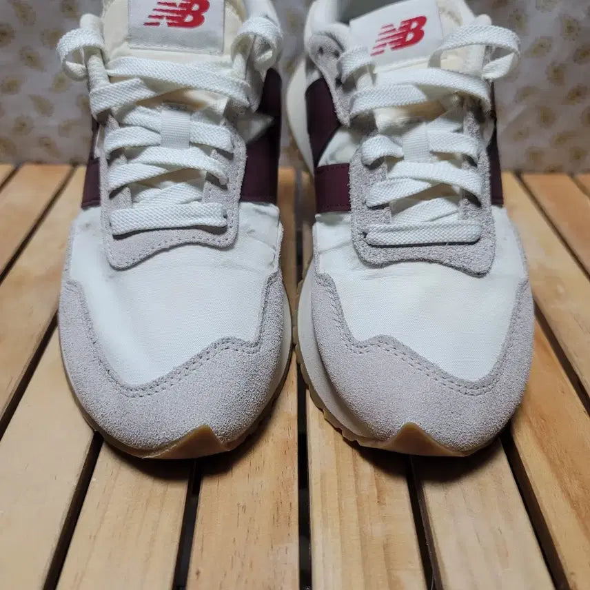 [BUNJANG] New Balance 237 Moonbeam Classic Burgundy Sneakers (240) / 뉴발란스 237 문빔 클래식 버건디 240