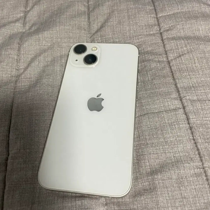 [BUNJANG] Apple iPhone 13 128GB White with Casetify and Freitag Cases / 아이폰13 128기가 화이트/케이스티파이, 프라이탁 케이스