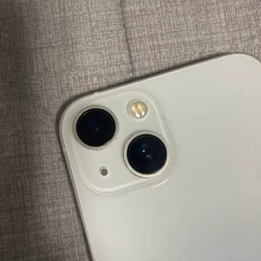 [BUNJANG] Apple iPhone 13 128GB White with Casetify and Freitag Cases / 아이폰13 128기가 화이트/케이스티파이, 프라이탁 케이스